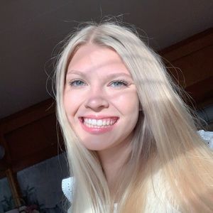 Meet your Posher, Avery